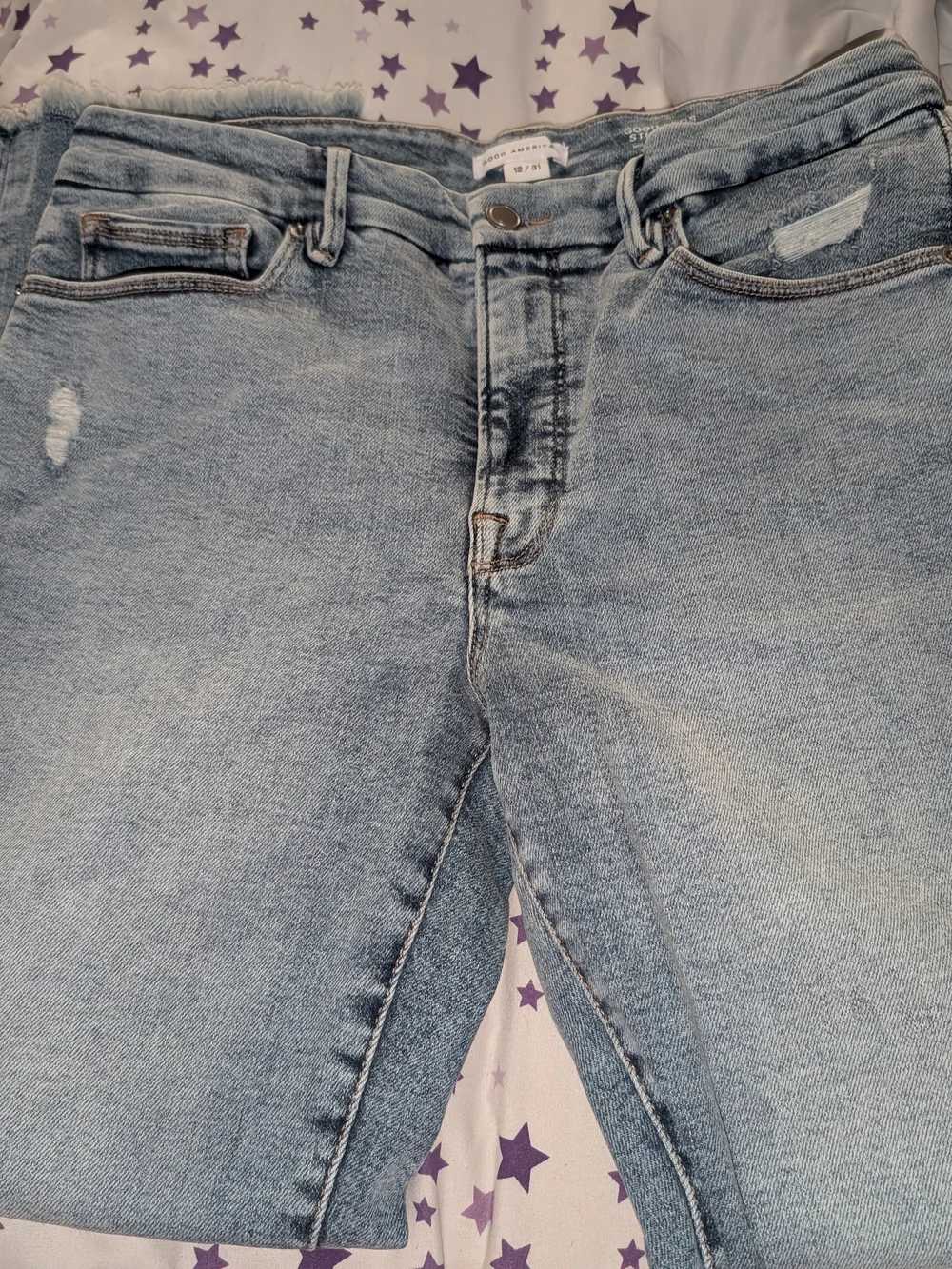 Good American Light Wash Straight Jeans - Mid rise - Size 12/31